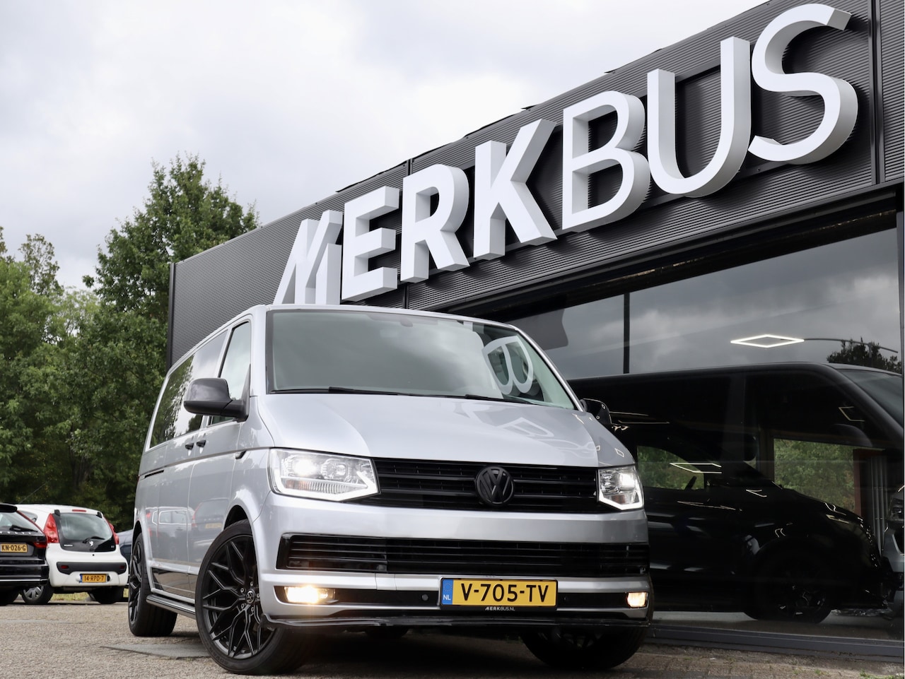 Volkswagen Transporter - 2.0 TDI LUXE DUBBELE CABINE MARGE-BTW VRIJ - AutoWereld.nl