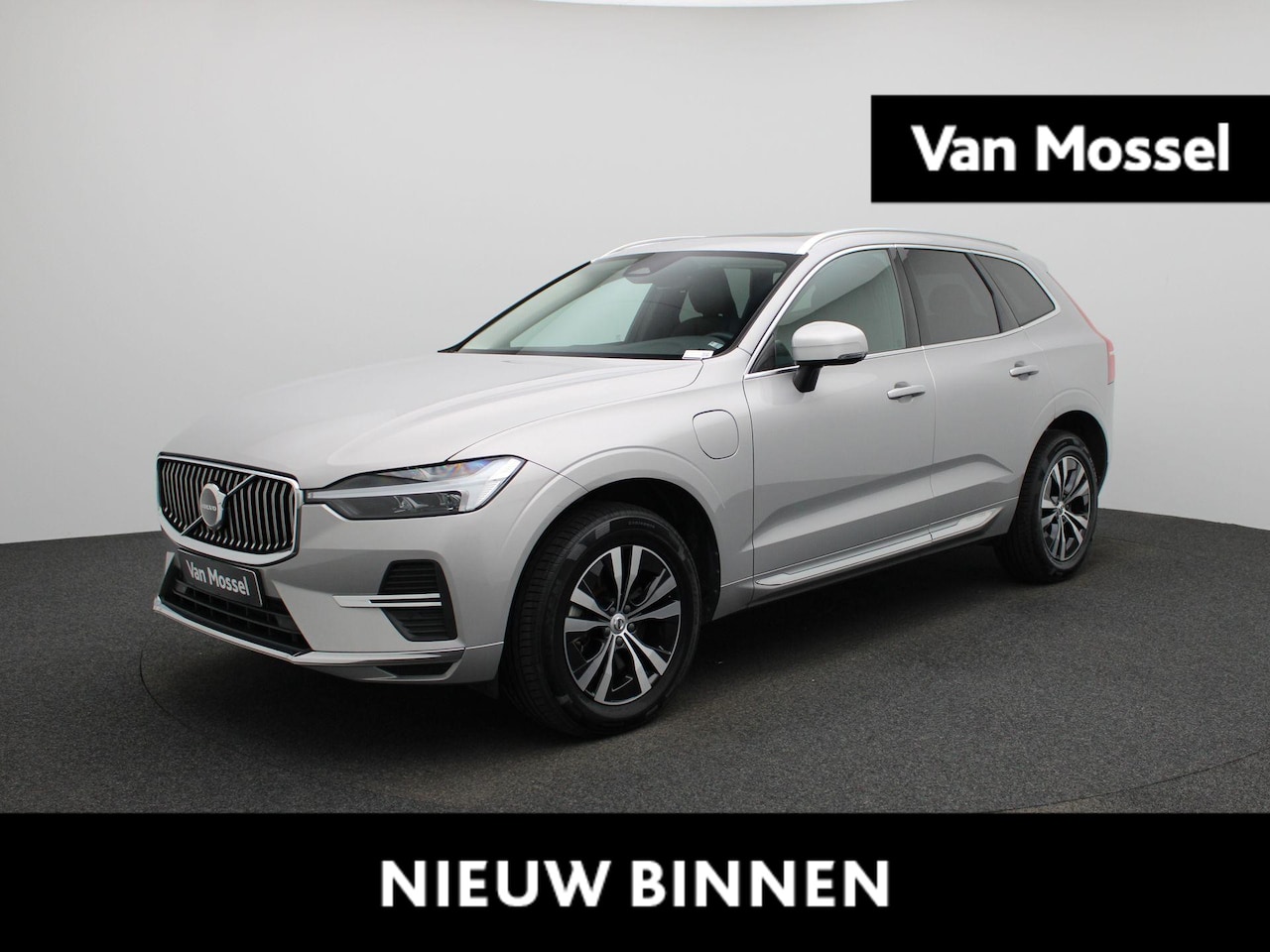 Volvo XC60 - T6 PHEV 4x4 Core Aut. | Automaat | Apple Carplay / Android Auto | Panoramadak | Achteruitr - AutoWereld.nl