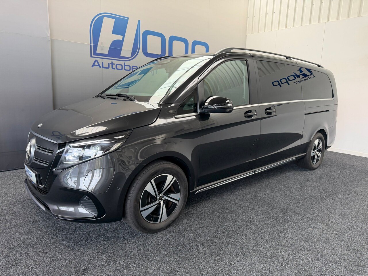Mercedes-Benz EQV - 300 L3 Facelift - UNIEK - 7pers - AMG - Elec. deuren - Airco achter - 360 - Airmatic - Bur - AutoWereld.nl