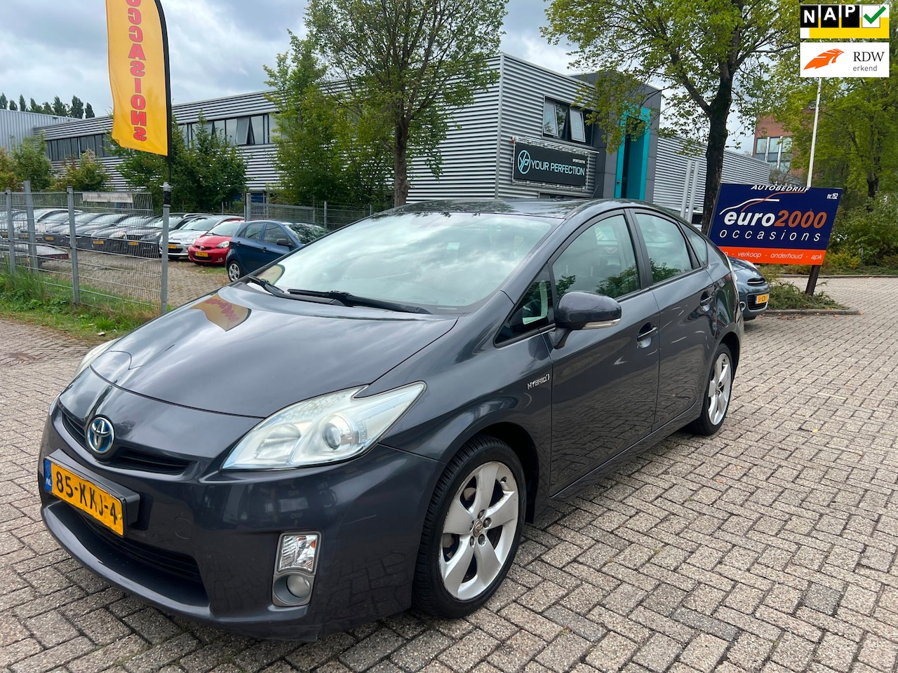 Toyota Prius - 1.8 - KEYLESS - HEAD-UP - AIRCO - NAVIGATIE ! - AutoWereld.nl