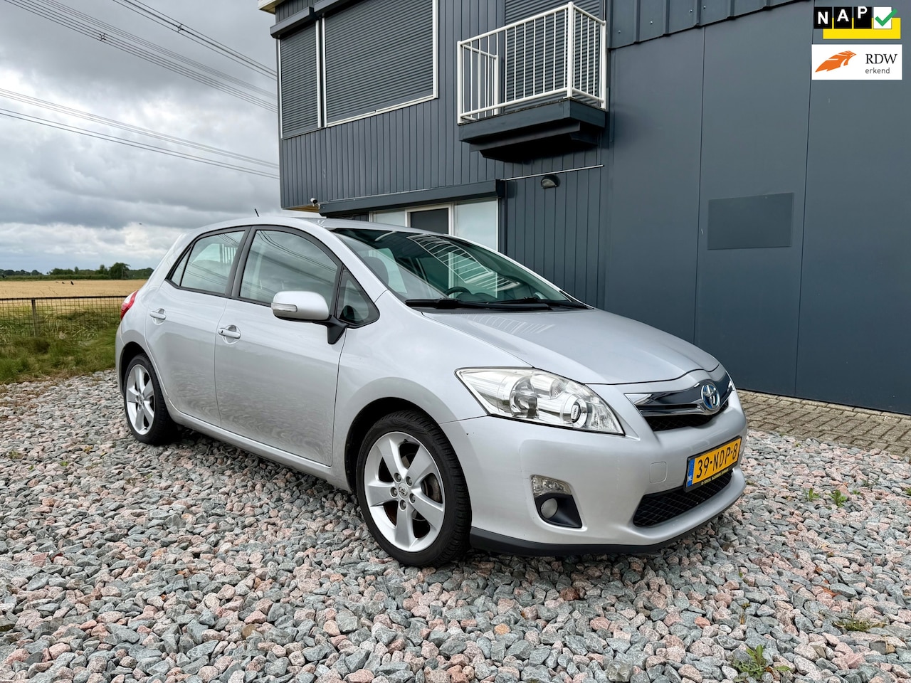 Toyota Auris - 1.8 Full Hybrid Dynamic 1.8 Full Hybrid Dynamic - AutoWereld.nl