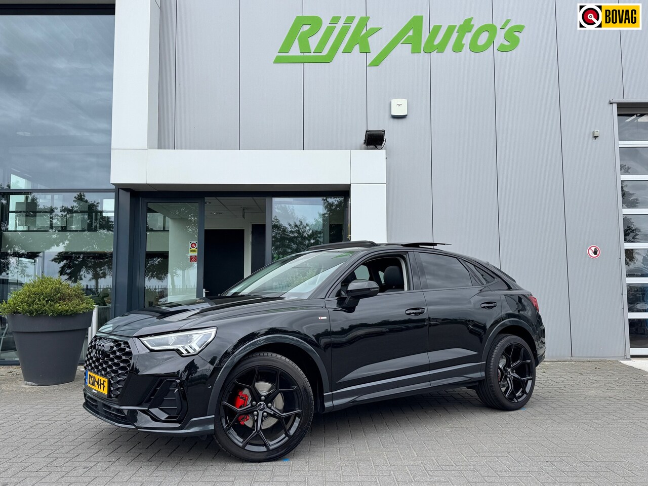Audi Q3 Sportback - 35 TFSI S-Line * Panoramadak * Matrix Led * Camera * Leder - AutoWereld.nl