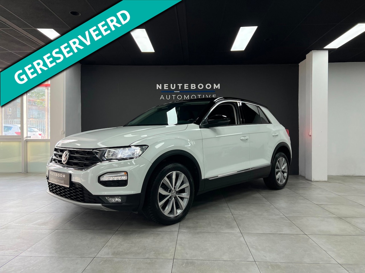 Volkswagen T-Roc - 1.0 TSI Stoelver. | Navi | Carplay - AutoWereld.nl