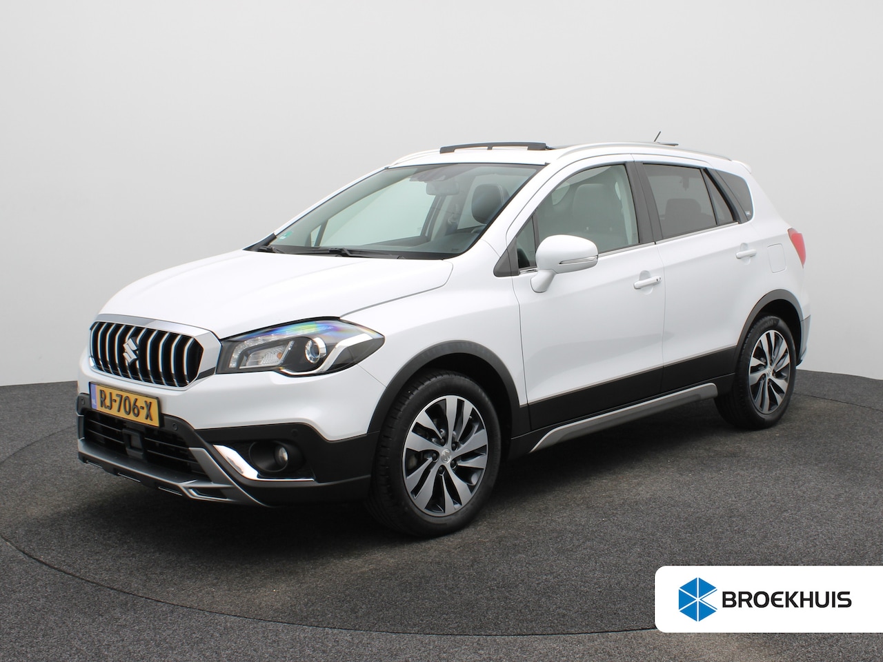 Suzuki S-Cross - 1.4 Boosterjet High Executive Stoelverwarming | Adaptieve Cruise Control | Navigatie | Cam - AutoWereld.nl