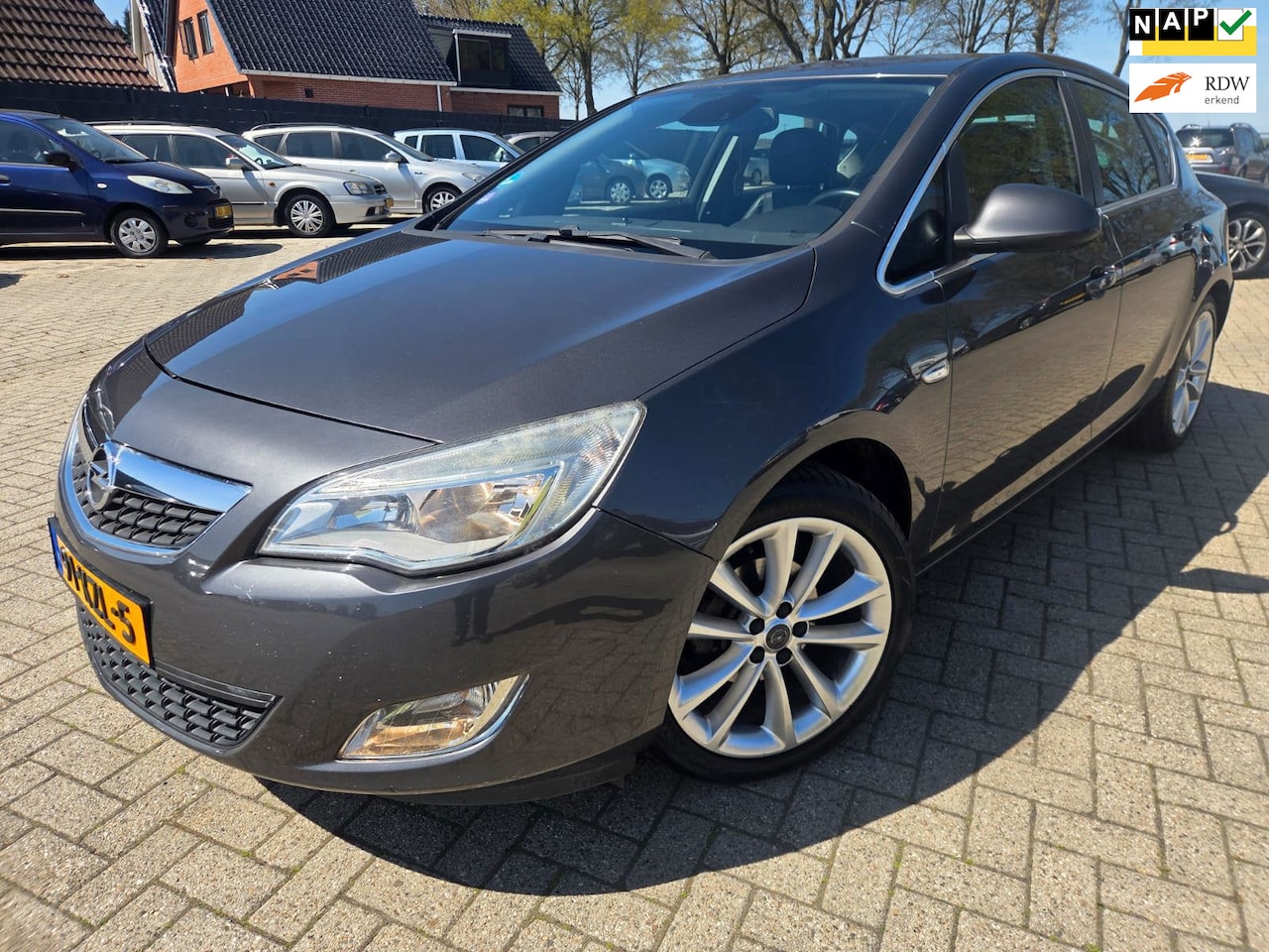 Opel Astra - 1.4 Turbo Cosmo 2010. Climate/Cruise/Leder/Trekhaak etc.. APK 04-2027 - AutoWereld.nl