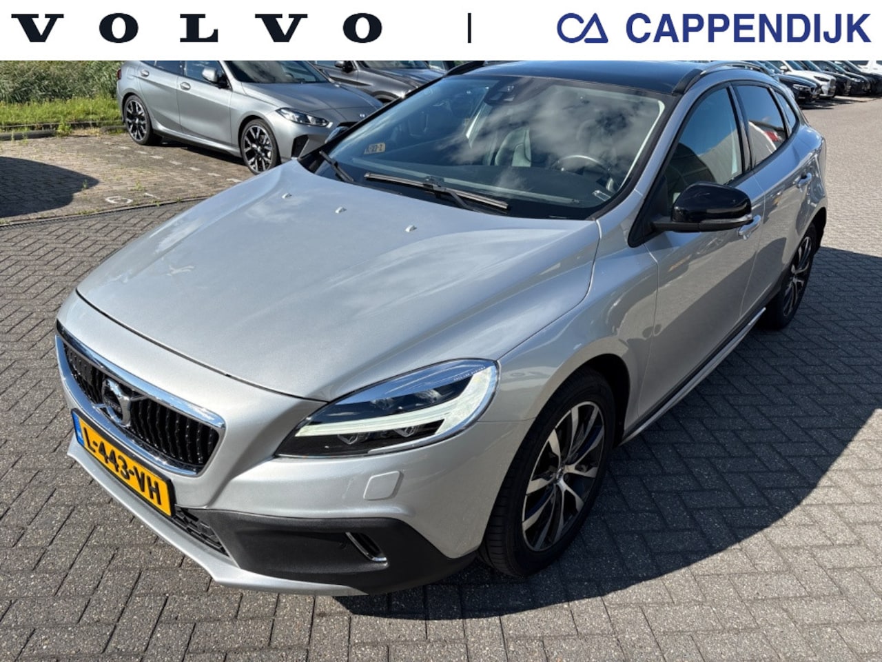 Volvo V40 Cross Country - T3 153PK AUT6 Polar+ Luxury| Adap.Cruise| Pano| Camera| H&K sound| Leder - AutoWereld.nl