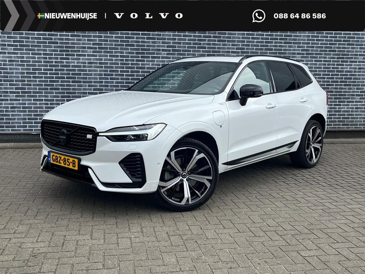 Volvo XC60 - 2.0 T8 Plug-in Hybrid AWD Ultimate Dark | PHEV | Trekhaak | Bowers Wilkins Audio | Luchtve - AutoWereld.nl
