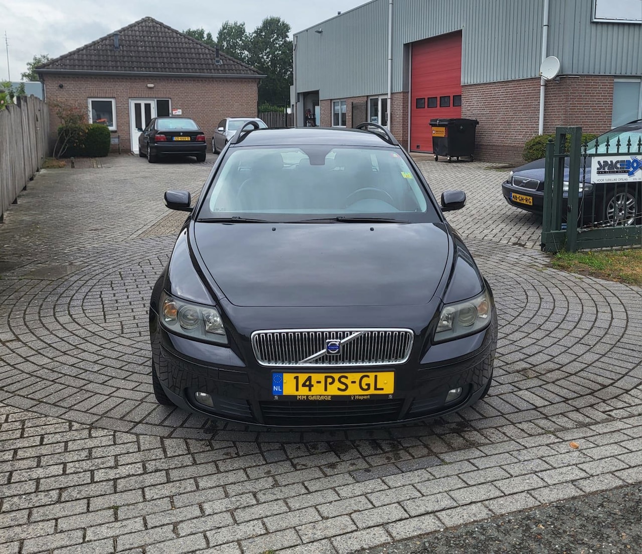 Volvo V50 - 2.4 Automaat, CruisC, Clima, Trekhaak, APK 8/27! - AutoWereld.nl