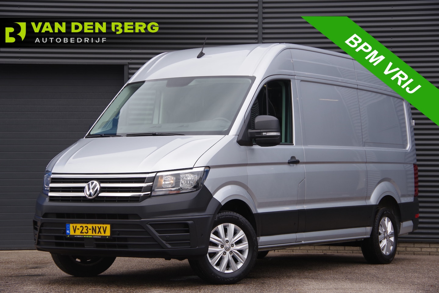 Volkswagen Crafter - 2.0 TDI L3H3(L2H2) 3-ZITS, AUT. STOELVERWARMING, CRUISE, CAMERA, AIRCO, CARPLAY, PARKEERSE - AutoWereld.nl