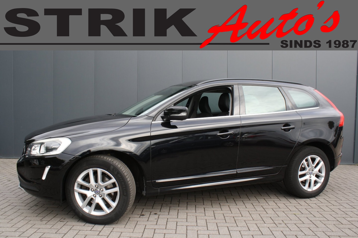 Volvo XC60 - 2.0 D4 140Kw EURO 6 - AUTOMAAT - NAVIGATIE - XENON - 2x PDC - TREKHAAK - AutoWereld.nl