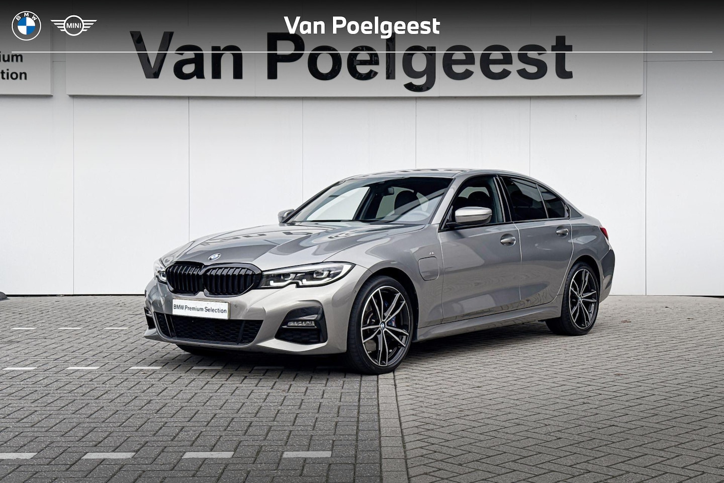 BMW 3-serie - Sedan 330e | High Executive | M Sport | 19 inch - AutoWereld.nl