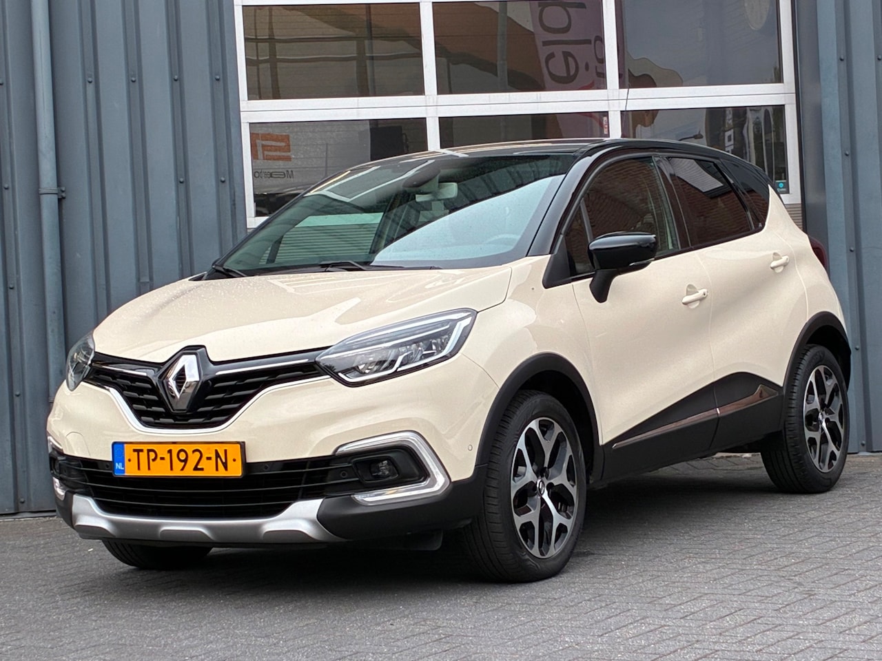 Renault Captur - 1.2 TCe Intens Automaat Navigatie, Camera, Cruise, LED, 74.000 KM, Goed onderhouden! - AutoWereld.nl