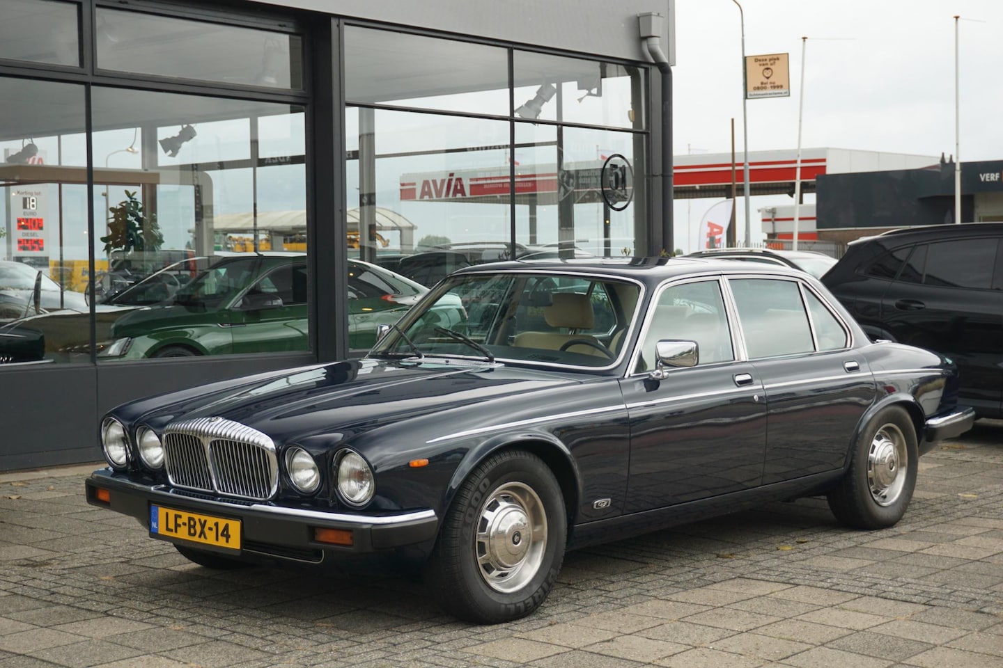 Daimler Double Six - 5.3 V12 VandenPlas 5.3 V12 VandenPlas - AutoWereld.nl