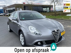 Alfa Romeo Giulietta - 1.4 T Distinctive Lusso, Pdc, Cruise, Navi, Aut, 5drs, 2e eig afk, Geen import, Nap