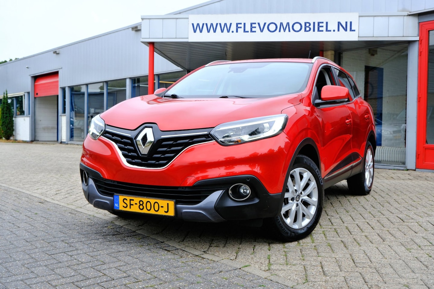 Renault Kadjar - 1.2 TCe Intens Navi|1e Eig|Half Leder|ParkAssist|PDC|LMV - AutoWereld.nl