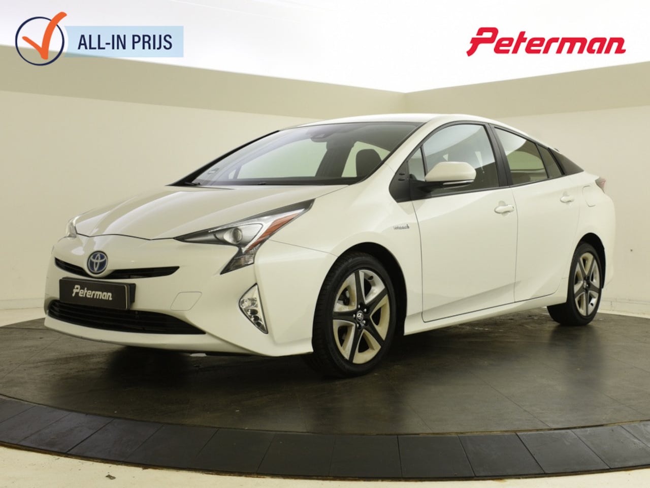 Toyota Prius - 1.8 Dynamic | Trekhaak | Blindspot | Navigatie | Head-up - AutoWereld.nl