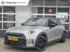 MINI 3-Deurs - 1.5 Cooper John Cooper Works | Navigatie | LMV 18" | Voorstoelen Verwarmd | Cruise Control