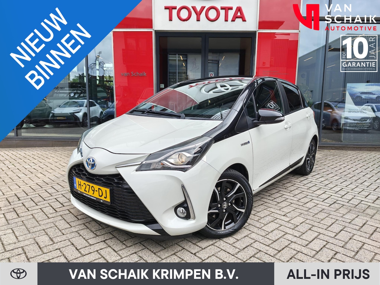 Toyota Yaris - 1.5 Hybrid Bi-Tone | Navigatie | Achteruitrijcamera| Lane Assist - AutoWereld.nl