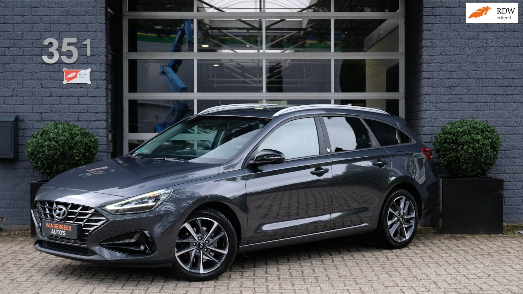 Hyundai i30 Wagon - 1.0 T-GDi MHEV Edition 30+ Carplay | Camera | Navi | Stoel / stuur verwarming - AutoWereld.nl