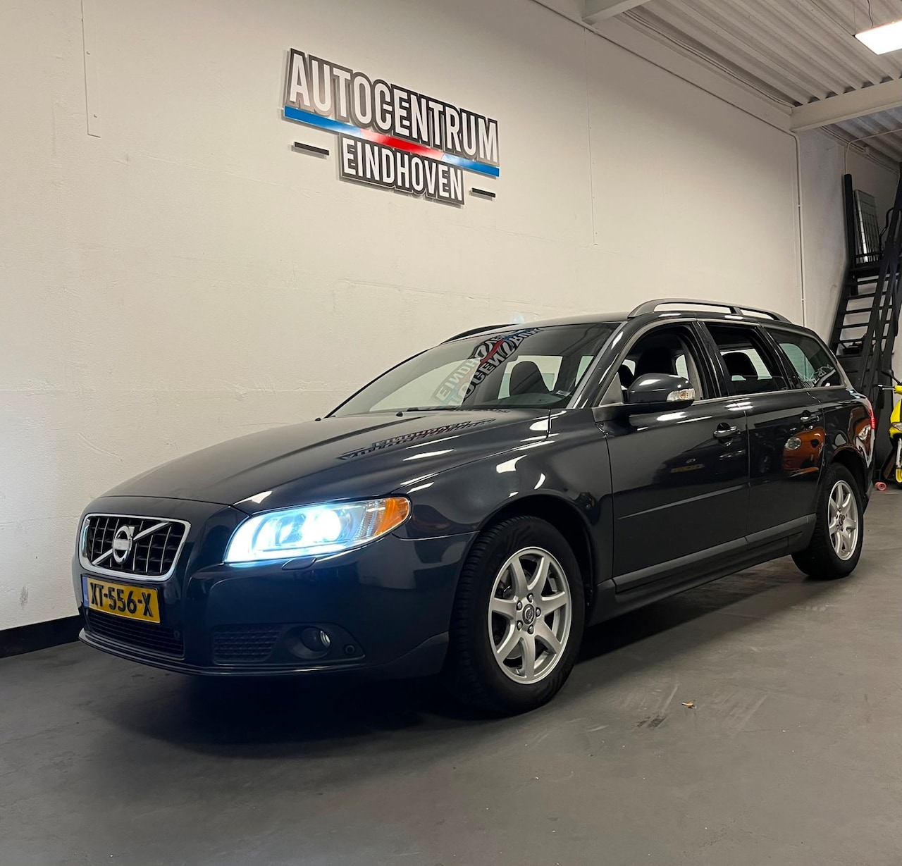 Volvo V70 - 2.0 Momentum ZEER NETTE STAAT - AutoWereld.nl