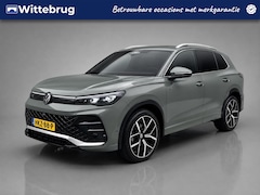 Volkswagen Tiguan - 1.5 eTSI R-Line Business / Pano / 360 Camara / Harman-kardon / Head-up / Zwenkhaak / Dodeh