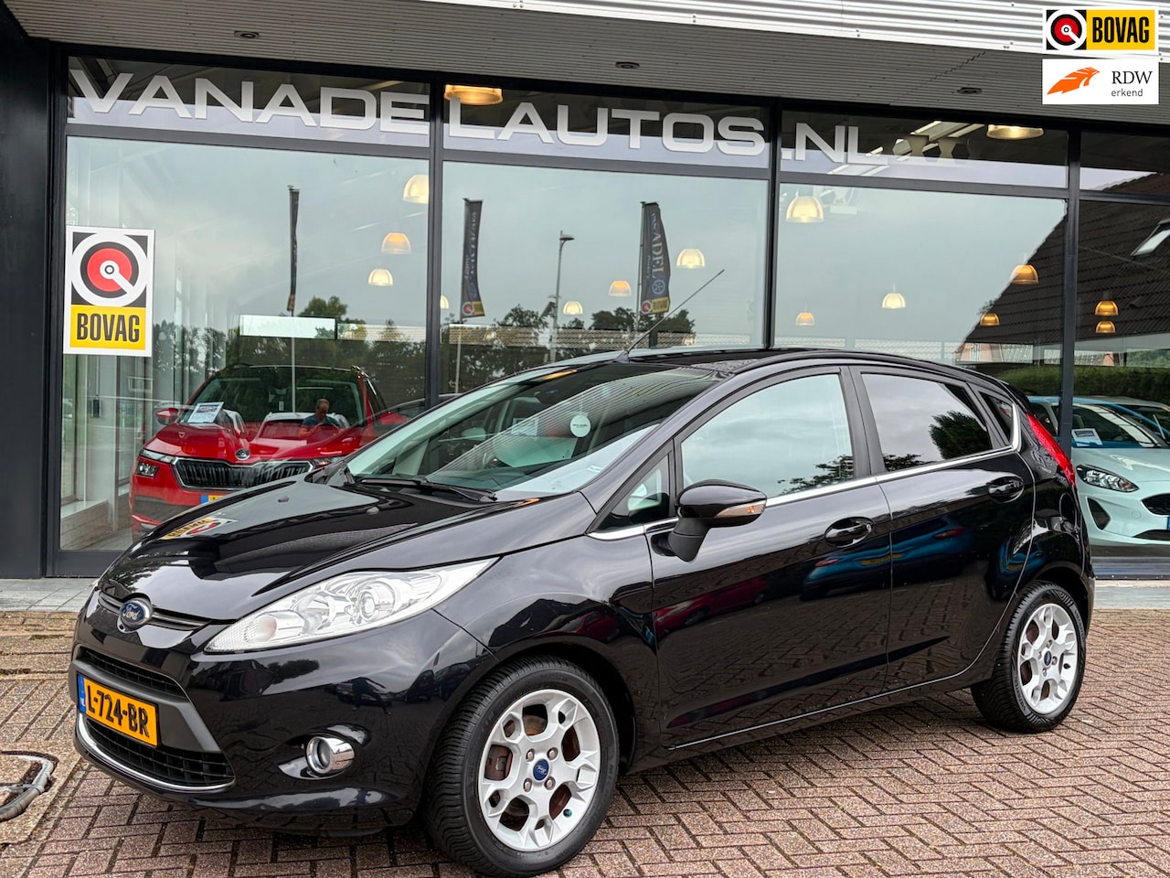 Ford Fiesta - 1.25 Titanium 5Drs 82PK Clima LM-Velgen Stoelverw. Dealeronderhouden! - AutoWereld.nl