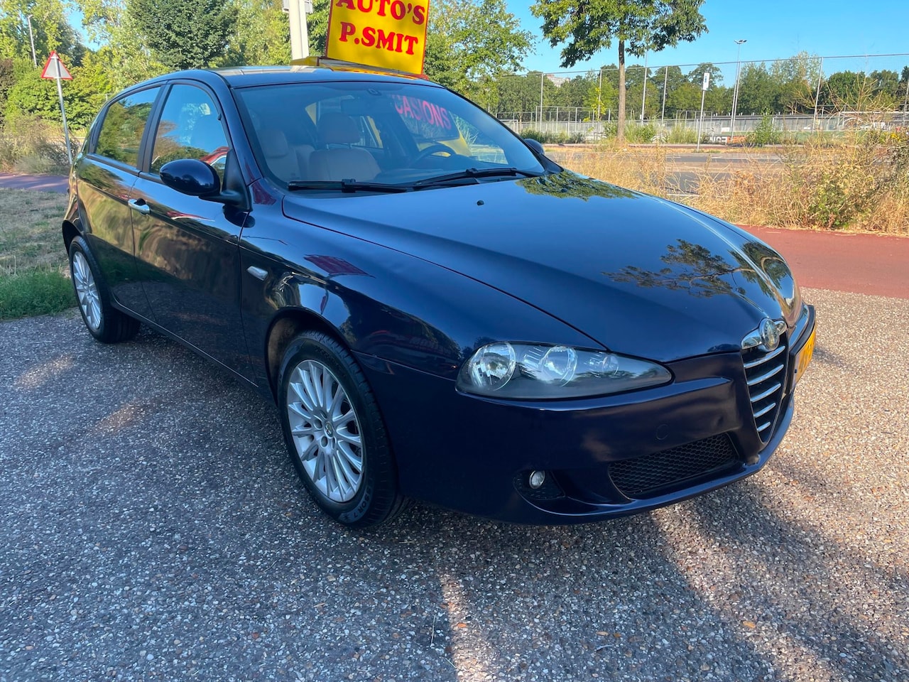 Alfa Romeo 147 - 1.6 T.Spark Distinctive airco cruise contr leren bekleding - AutoWereld.nl