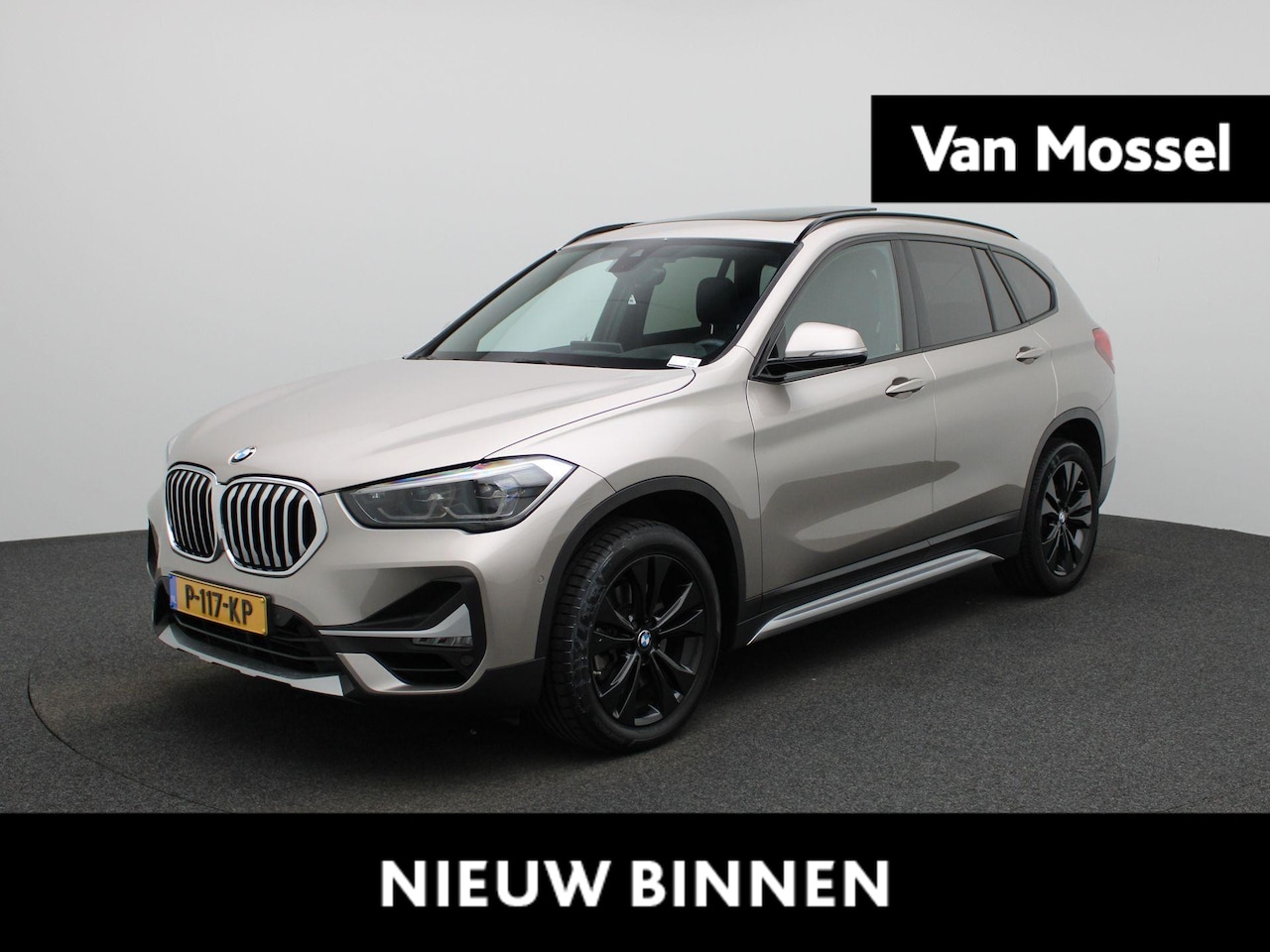 BMW X1 - sDrive20i Business Edition Plus | Automaat | Stoel verwarming | Leder | Head up display | - AutoWereld.nl