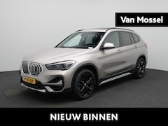 BMW X1 - sDrive20i Business Edition Plus | Automaat | Stoel verwarming | Leder | Head up display |