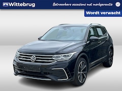 Volkswagen Tiguan - 1.4 TSI 245pk eHybrid R-Line DSG Automaat Panoramadak / Trekhaak / Keyless Entry / Navigat