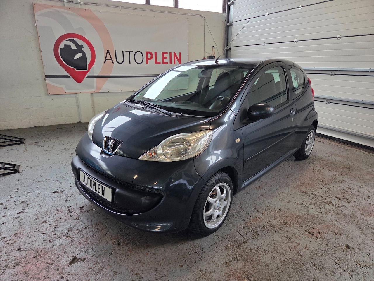 Peugeot 107 - 1.0-12V XR 1.0-12V XR - AutoWereld.nl