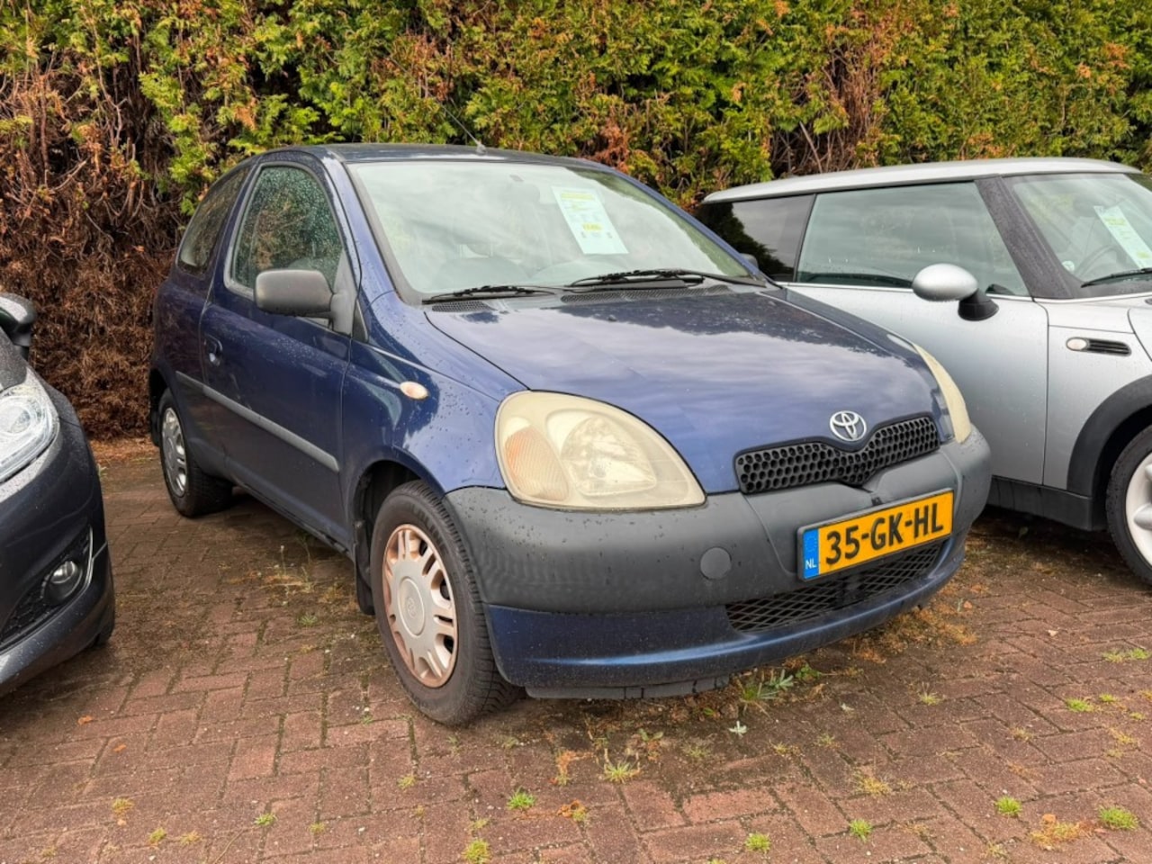 Toyota Yaris - MEENEEMPRIJS!! 1.0-16V VVT-I Terra Airco/Radio/CD/APK 11-04-2027 - AutoWereld.nl