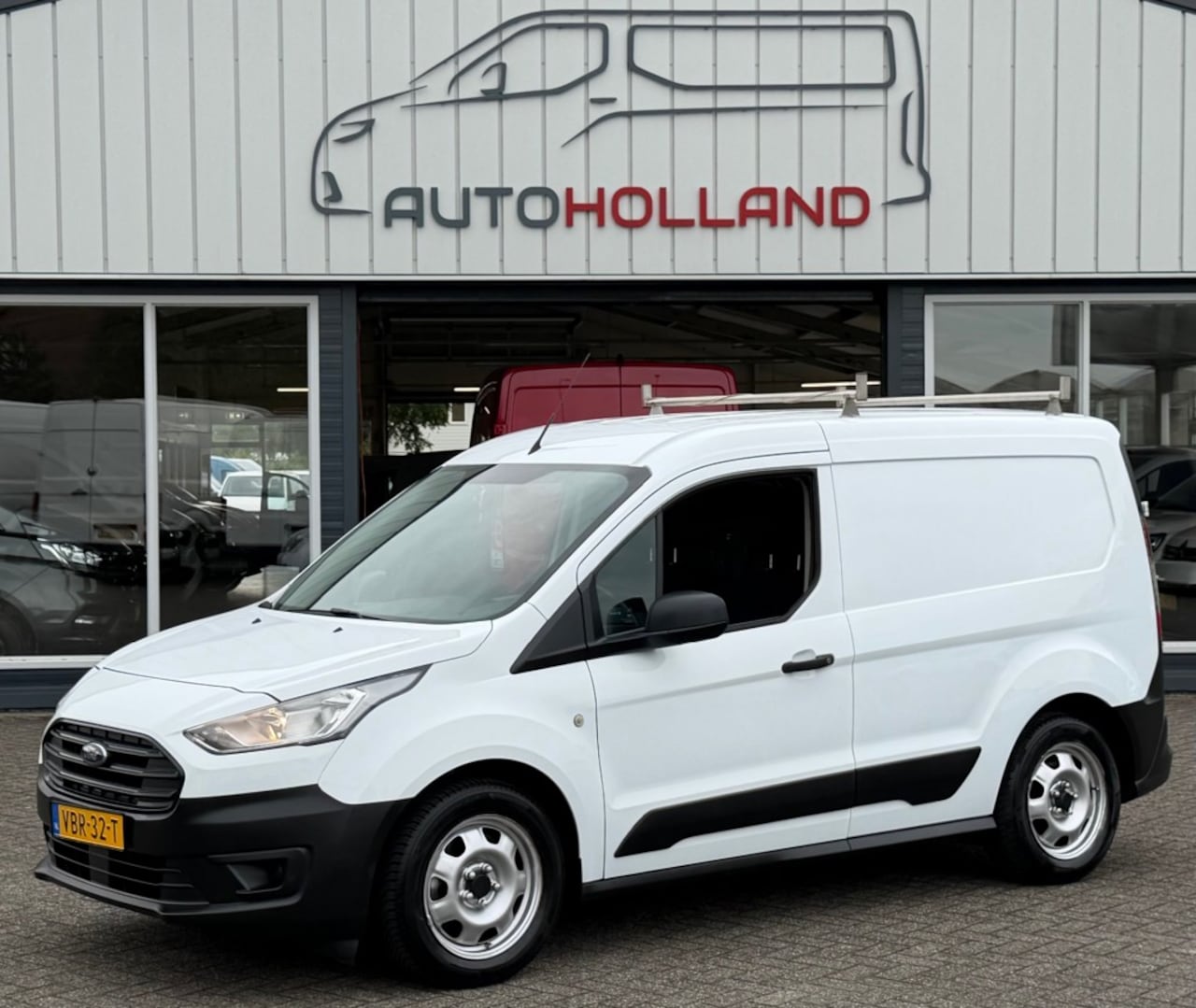 Ford Transit Connect - 1.5 TDCI 55KW 75PK EURO 6 AIRCO/ CRUISE CONTROL/ TREKHAAK/ 100% DEALERONDERHOUDEN - AutoWereld.nl