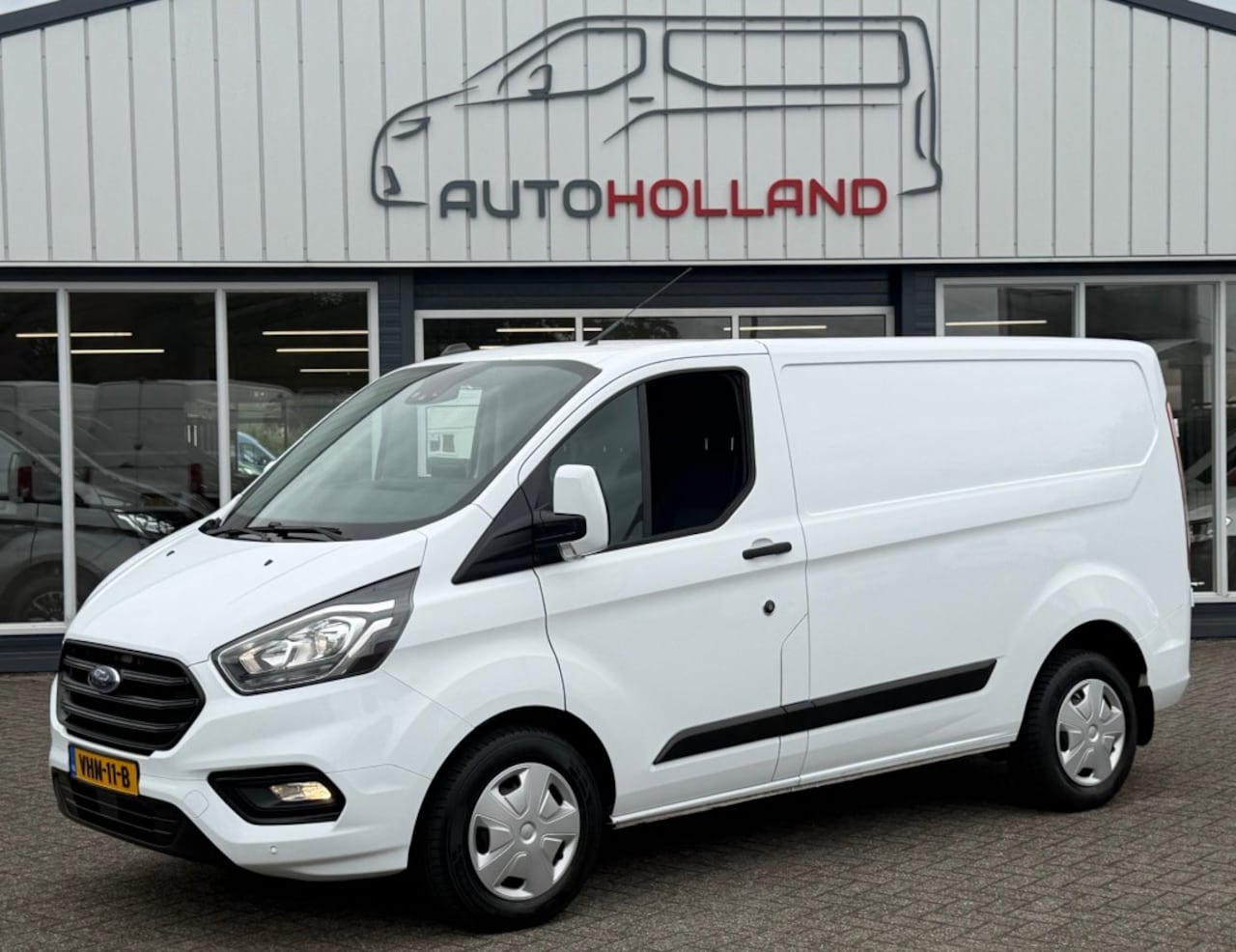 Ford Transit Custom - 2.0 TDCI 96KW 131PK AUTOMAAT EURO 6 AIRCO/ CRUISE CONTROL/ CAMERA/ 100% DEALERONDERHOUDEN - AutoWereld.nl