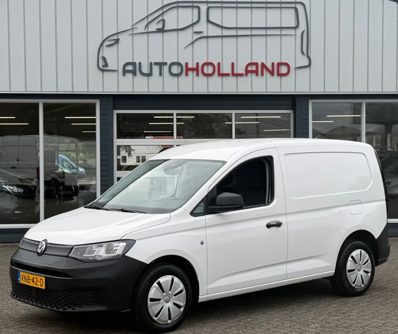 Volkswagen Caddy - 2.0 TDI 55KW 75PK EURO 6 APPLE CARPLAY/ AIRCO/ NAVIGATIE/ CRUISE CONTROL/ PARKEERSENSOREN/ - AutoWereld.nl