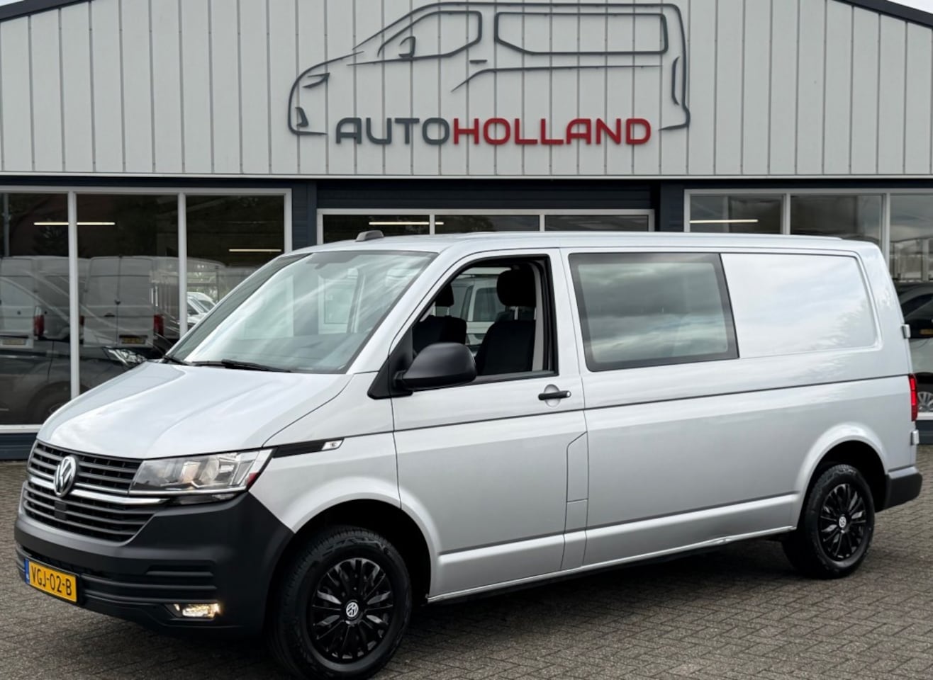 Volkswagen Transporter - 2.0 TDI 81KW 110PK DC DUBBELE CABINE L2H1 EURO 6 AIRCO/ NAVIGATIE/ CRUISE CONTROL/ 100% DE - AutoWereld.nl