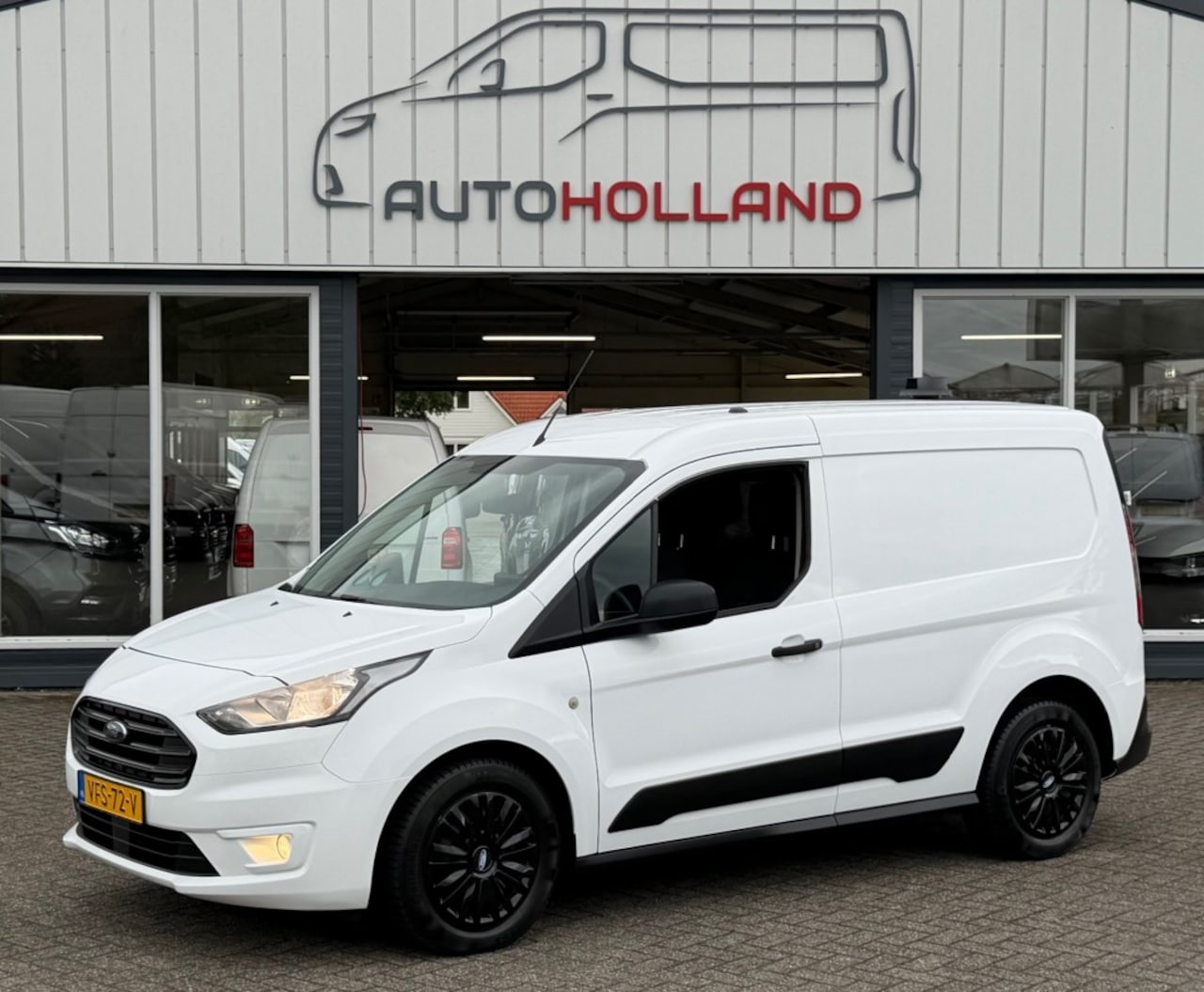 Ford Transit Connect - 1.5 TDCI 55KW 75PK EURO 6 AIRCO/ NAVIGATIE/ CAMERA/ PARKEERSENSOREN/ 100% DEALERONDERHOUDE - AutoWereld.nl