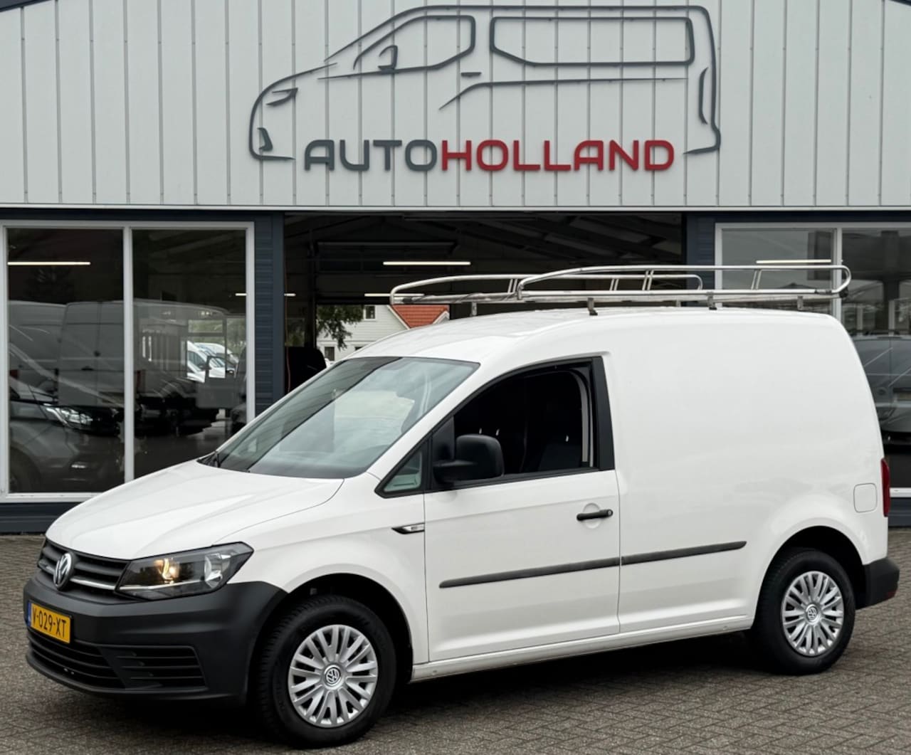 Volkswagen Caddy - 2.0 TDI 55KW 75PK EURO 6 AIRCO/ TREKHAAK/ RVS IMPERIAAL/ ORIGINEEL AUDIO/ 100% DEALERONDER - AutoWereld.nl