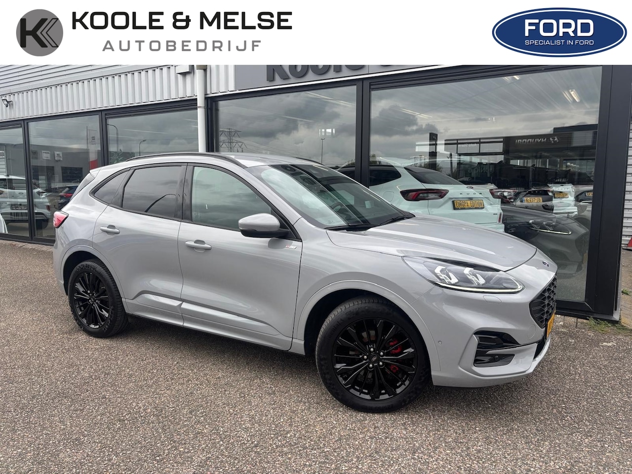 Ford Kuga - 2.5 PHEV e-CVT 225pk Graphite Tech Edition - AutoWereld.nl