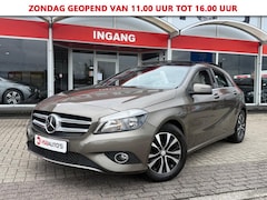 Mercedes-Benz A-klasse - A180 122PK PANO-DAK CAMERA TREKHAAK NAVIGATIE AIRCO LMV PDC