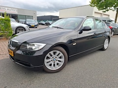 BMW 3-serie - 320i Dynamic Executive CLIMA/CRUISE/PDC