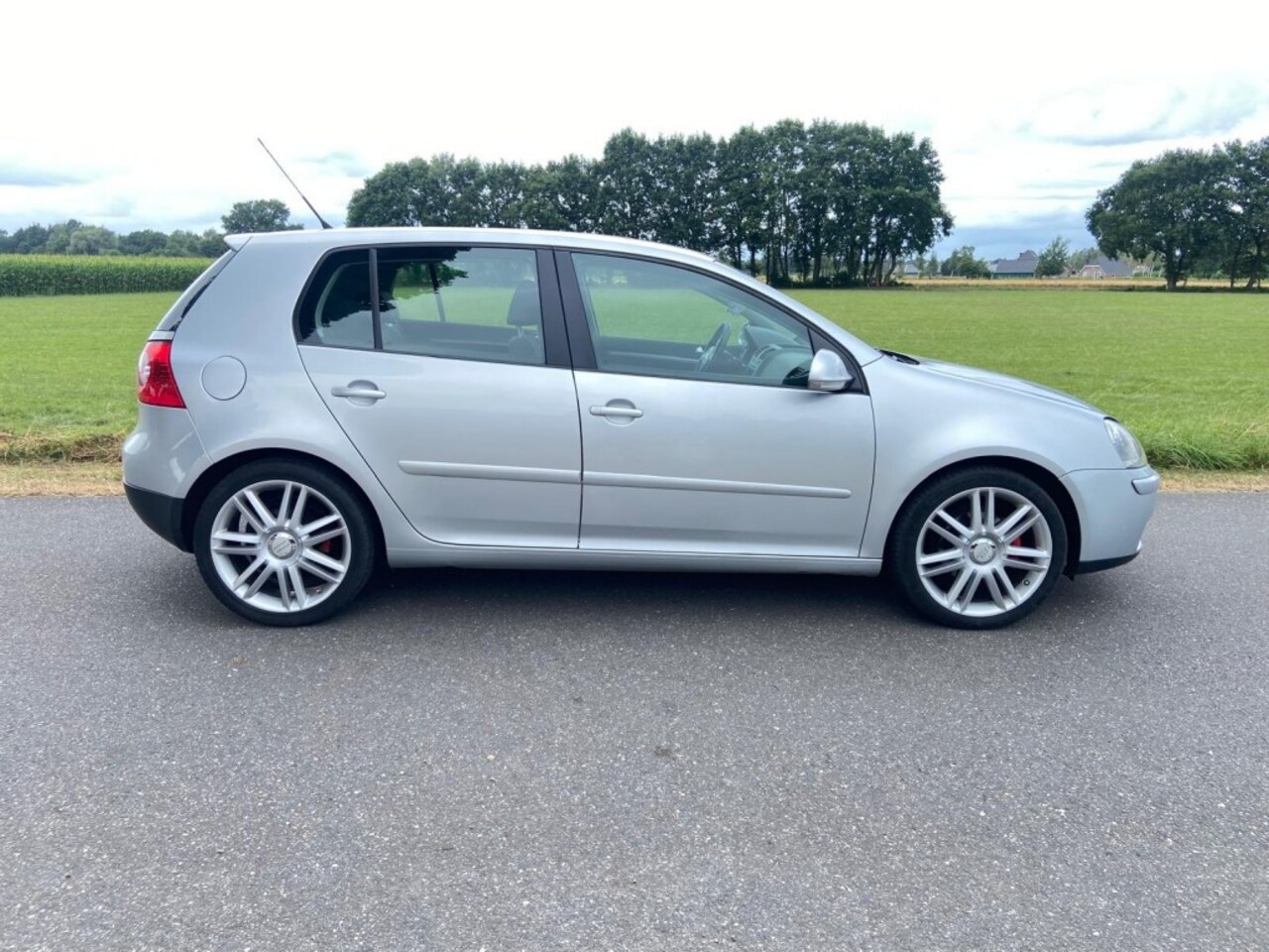 Volkswagen Golf - 1.6-16V  FSI  NIEUWE APK  6 versn.  Trekhaak