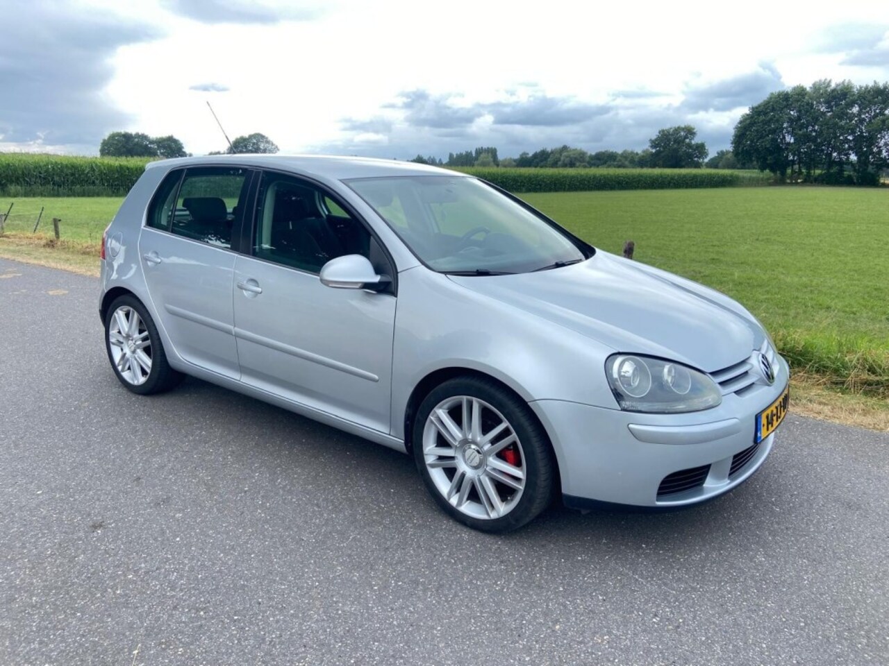 Volkswagen Golf - 1.6-16V  FSI  NIEUWE APK  6 versn.  Trekhaak