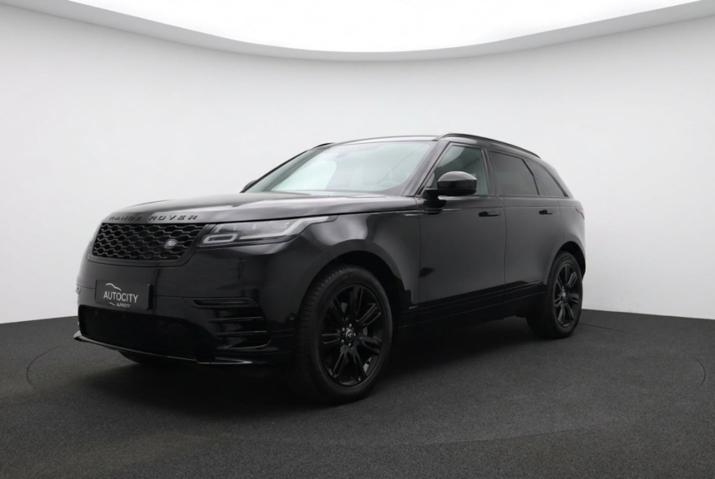 Land Rover Range Rover Velar - 2.0 P400e R-Dynamic Black Pack Pano l Leder | Meridian 3D Surround | Carplay - AutoWereld.nl