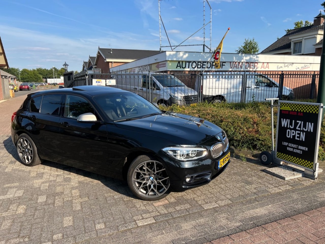 BMW 1-serie - 116I EDITION MotorSport SHADOW-Line,motor is Nieuw!! - AutoWereld.nl