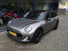 MINI Clubman - 1.5 Cooper Business // Climate control, lichtmetalen velgen, navi, bluetooth