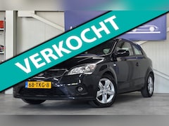 Kia Pro cee'd - 1.4 CVVT Navigator Plus Pack Clima Camera Navi APK 08-2027 Mooi