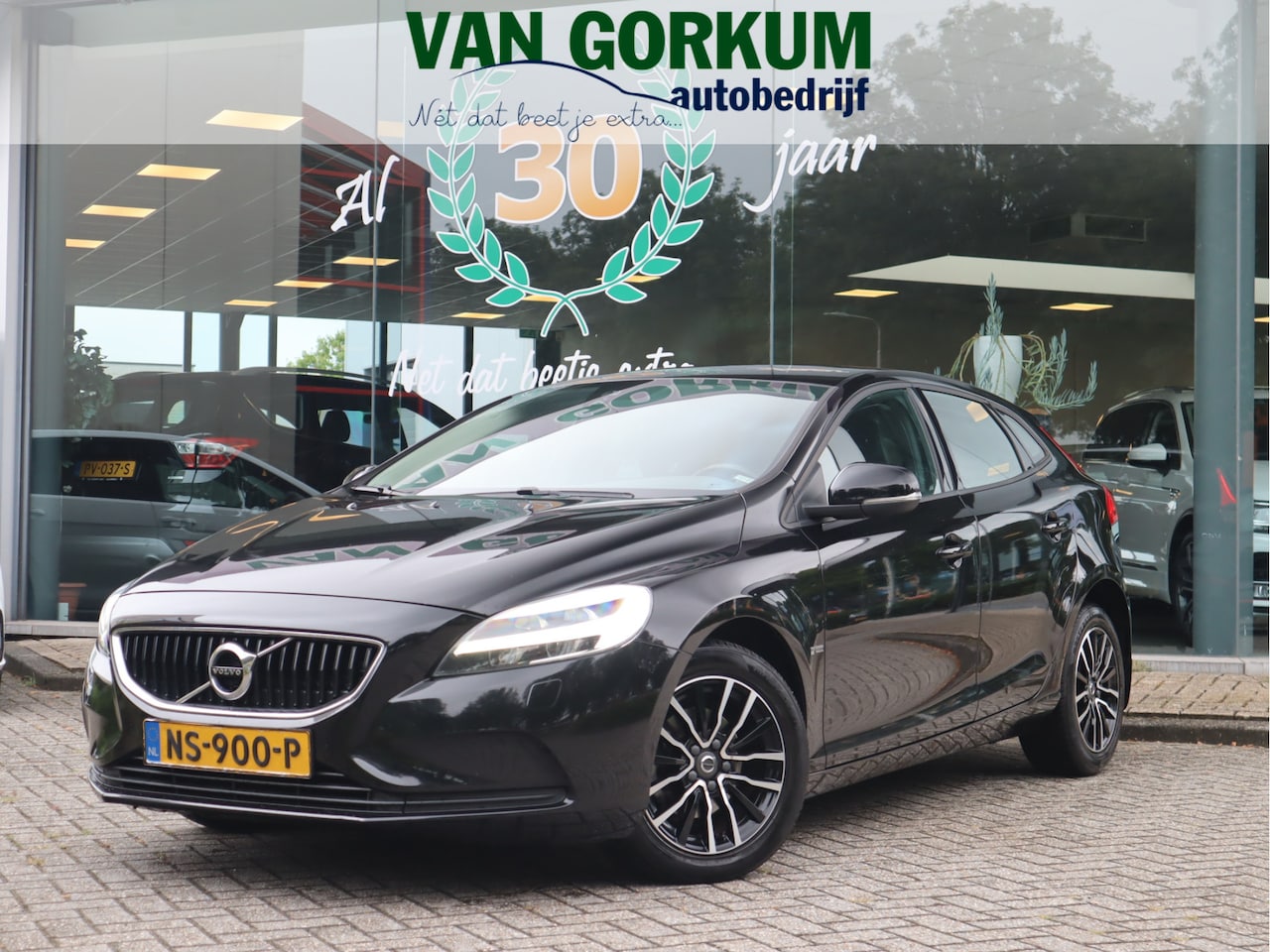 Volvo V40 - 2.0 D2 Nordic+ Navi / Elekramen / Cruise / Lm-velgen / Stoelverw / Keurig onderhouden / Vo - AutoWereld.nl