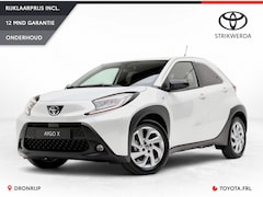 Toyota Aygo X - 1.0 VVT-i MT First | Stoelverwarming | Climate Control | Camera | Led | ACC | Licht- regen