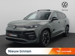 Volkswagen Tayron - 1.5 eHybrid R-Line Edition 272PK DSG SOH 100%, Panoramadak, Trekhaak, Head-Up Display, Bla